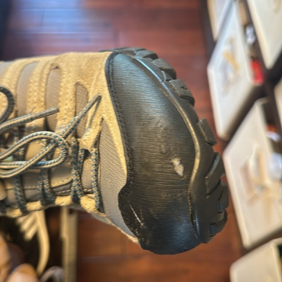 Mountain warehouse, waterproof shoes, barely worn. Size 7, bundle and save! - Picture 7 of 7